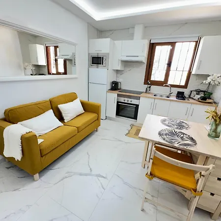 Canarios Del Pueblo Apartment