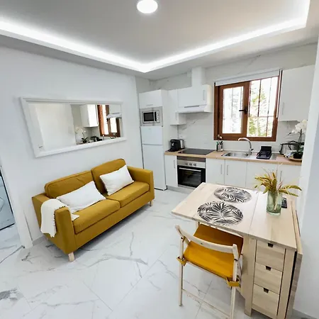 Cozy With Wi-fi 아데제